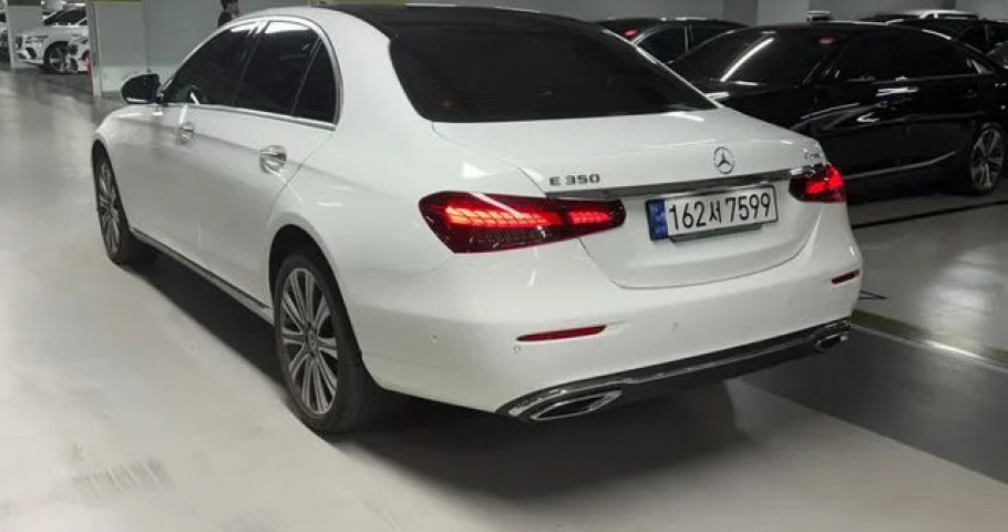 Mercedes-Benz E-Class 