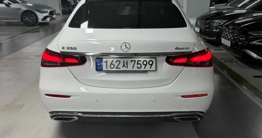 Mercedes-Benz E-Class 