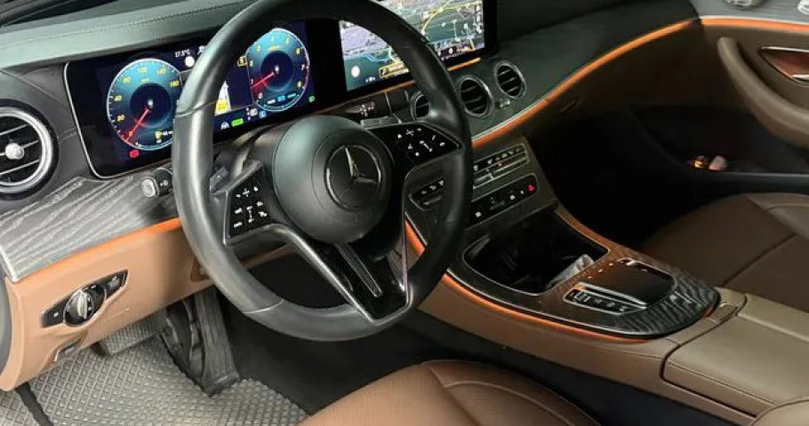 Mercedes-Benz E-Class 