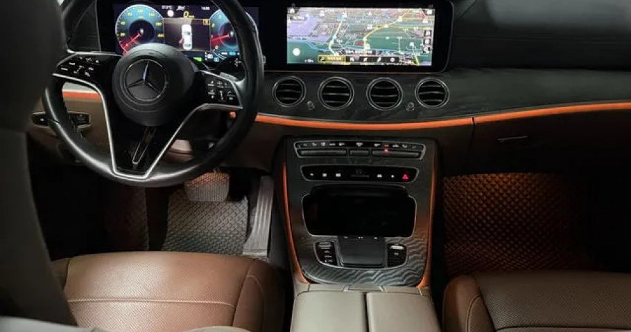 Mercedes-Benz E-Class 