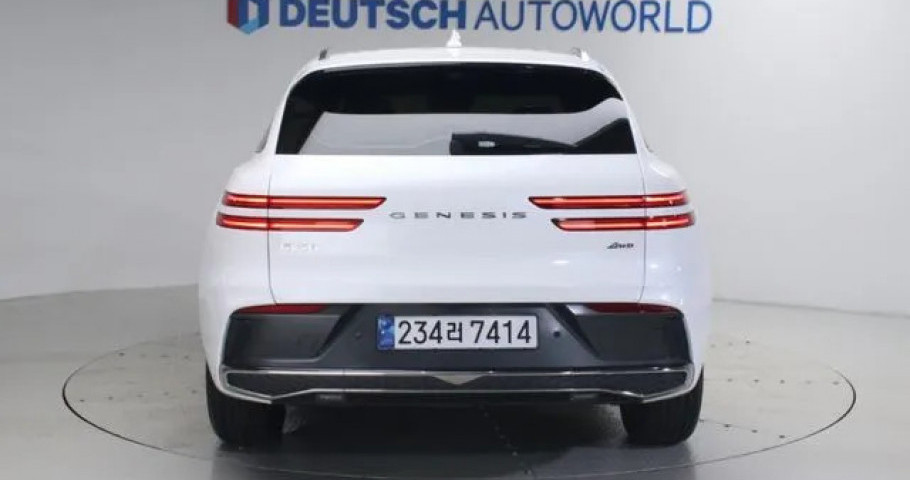 Genesis Gv70 