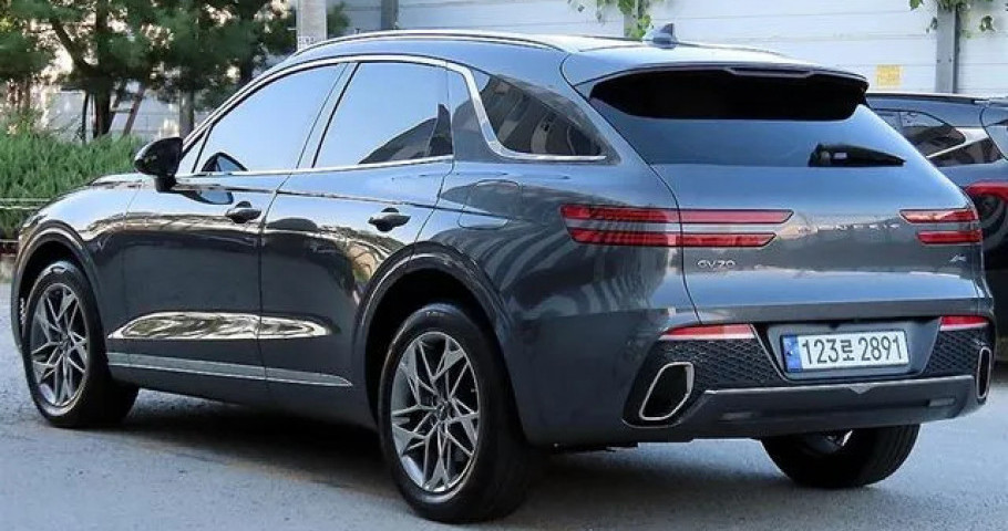 Genesis Gv70 