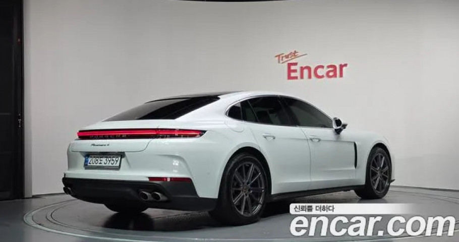 Porsche Panamera 