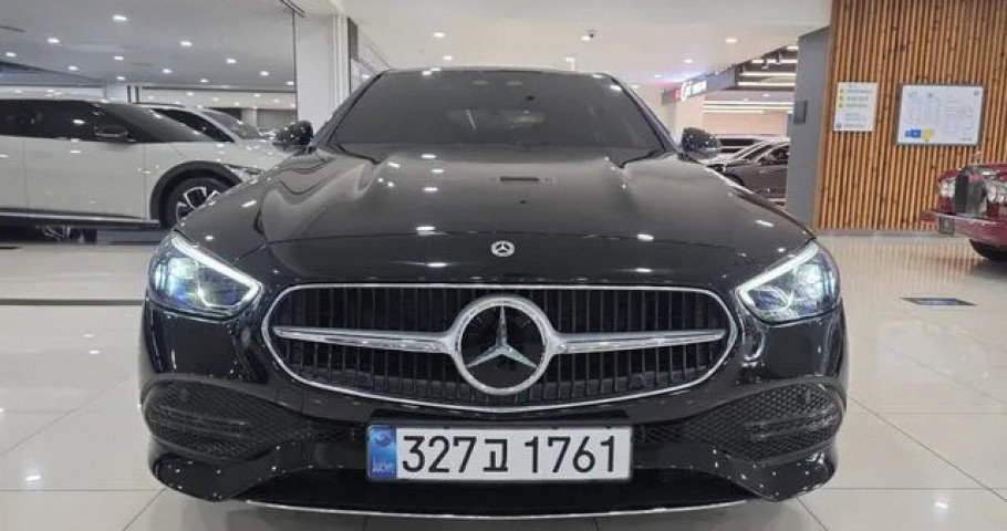 Mercedes-Benz C-Class 