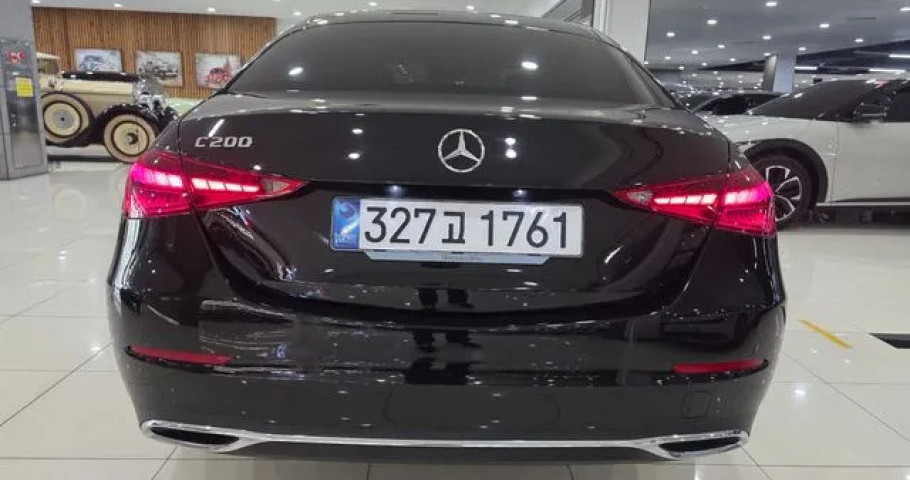 Mercedes-Benz C-Class 