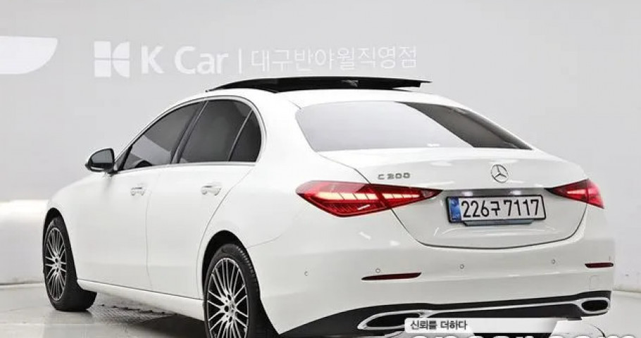 Mercedes-Benz C-Class 