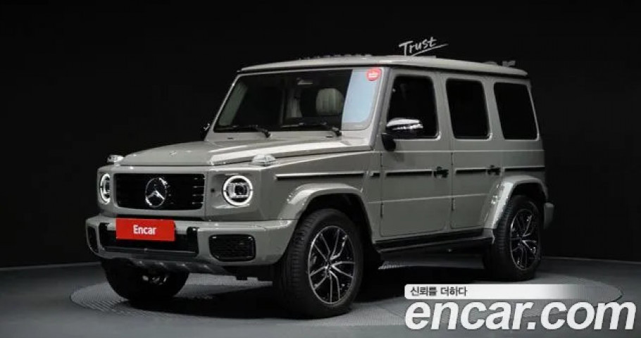 Mercedes-Benz G-Class 