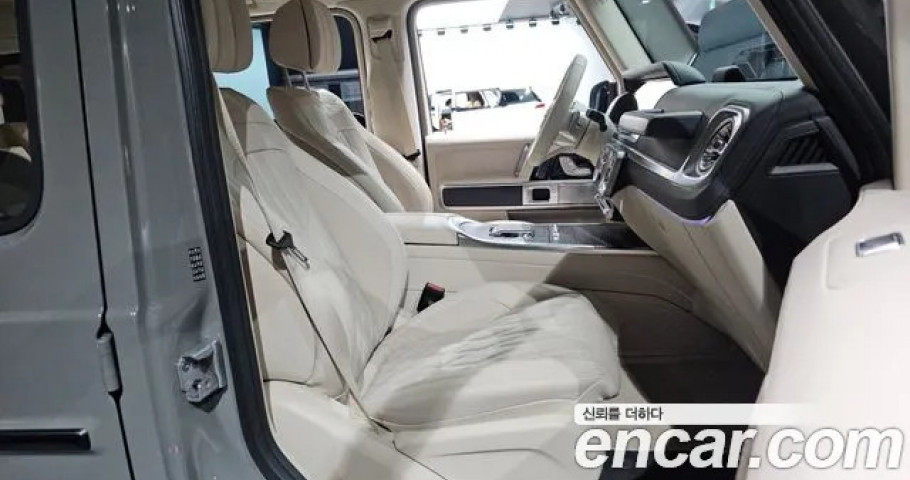 Mercedes-Benz G-Class 
