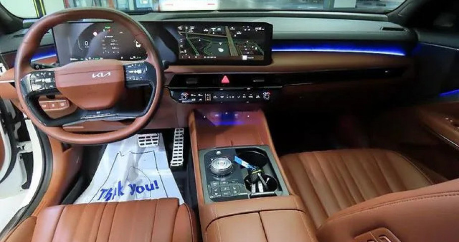 Kia K8 