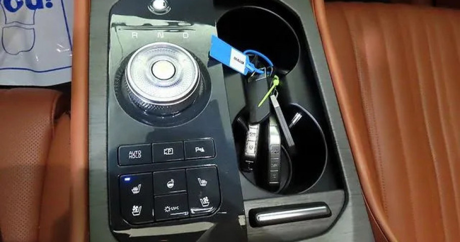 Kia K8 