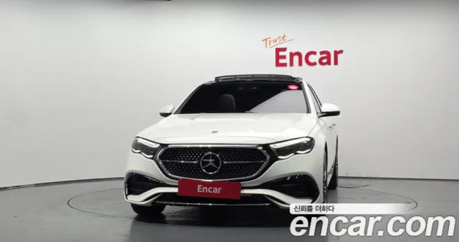 Mercedes-Benz E-Class 