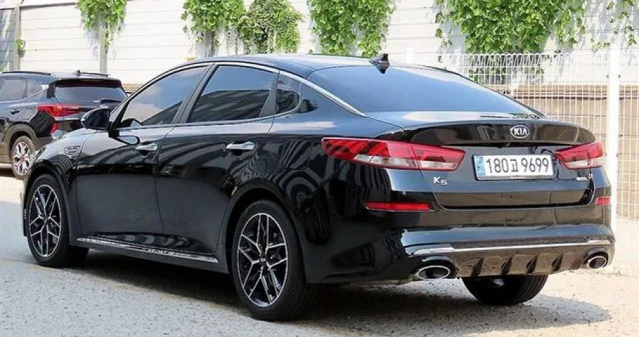 Kia K5 