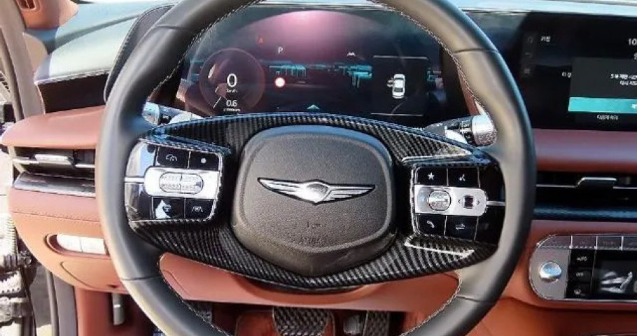Genesis G90 