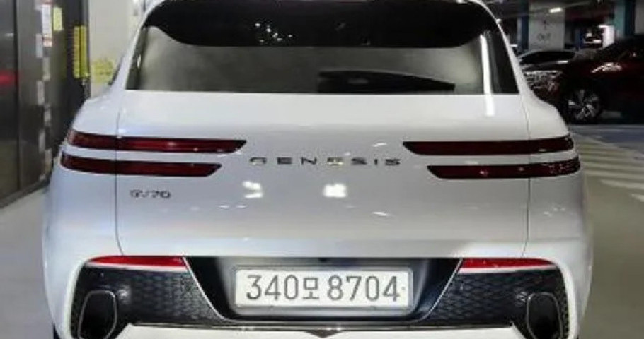 Genesis Gv70 