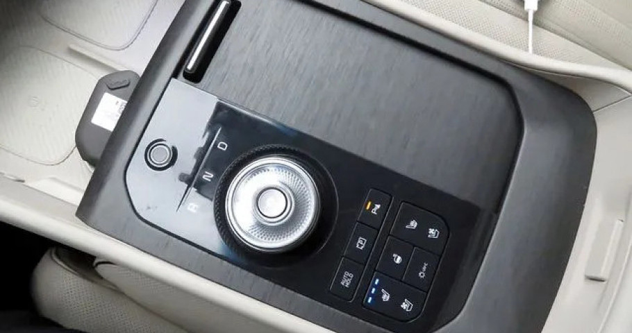 Kia K8 