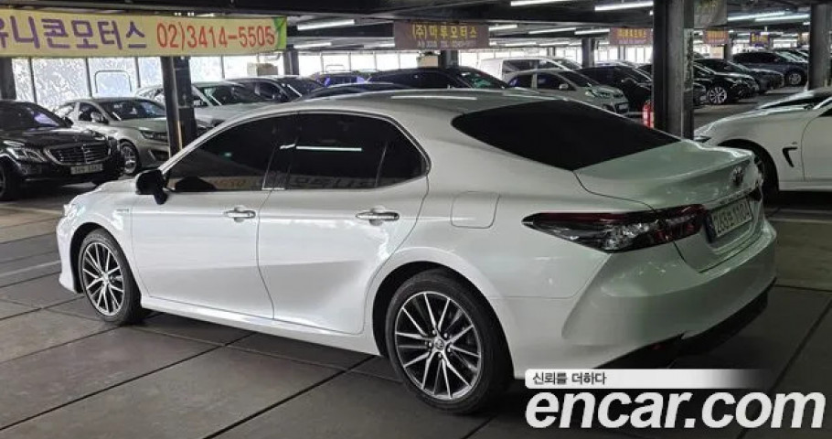 Toyota Camry 