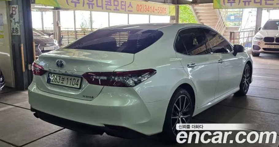 Toyota Camry 