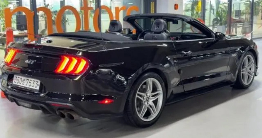 Ford Mustang 