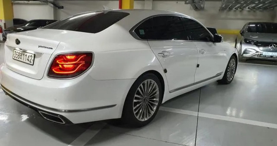 Kia K9 