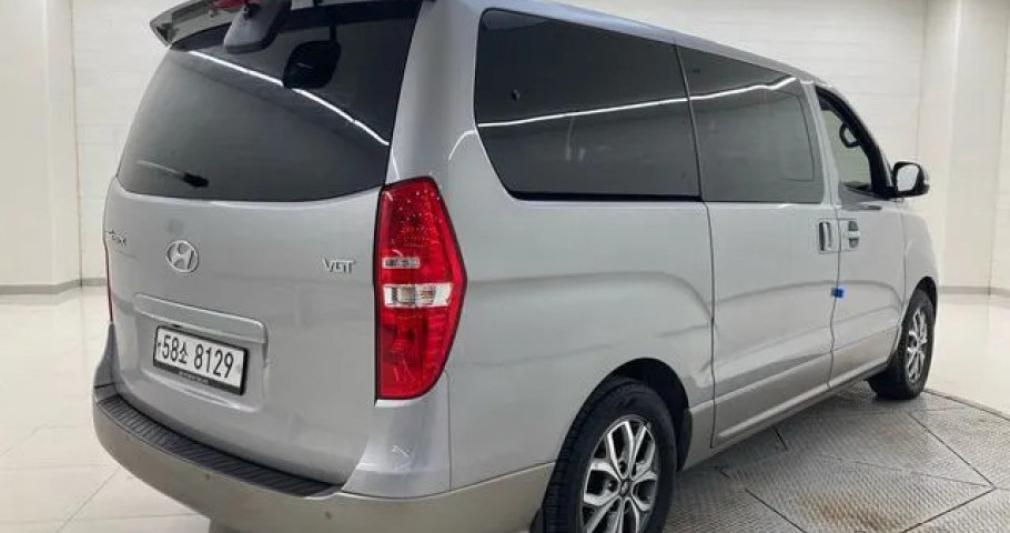 Hyundai Starex 