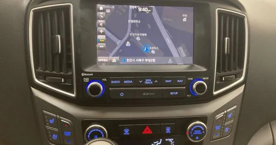 Hyundai Starex 