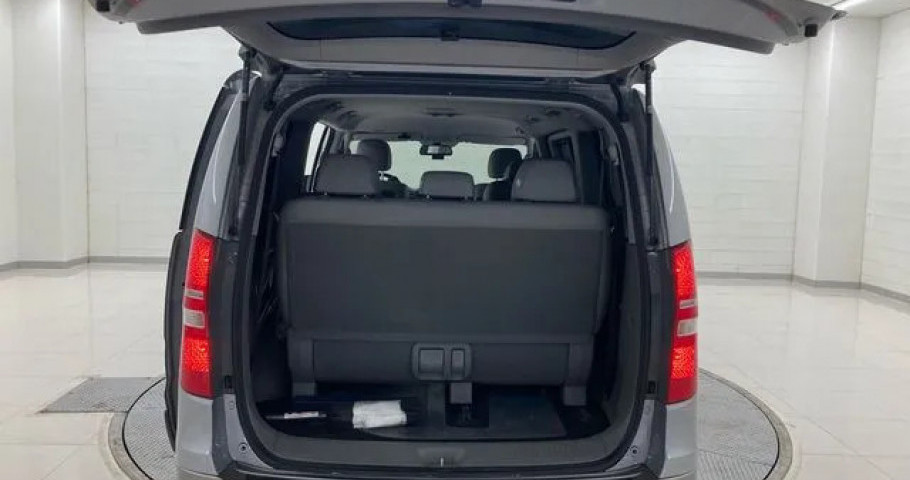 Hyundai Starex 