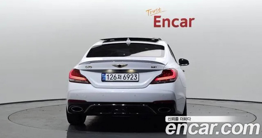 Genesis G70 