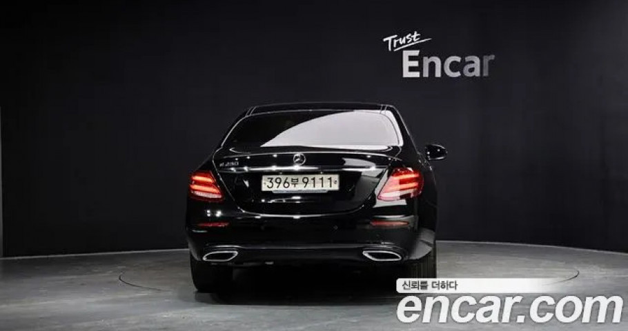 Mercedes-Benz E-Class 