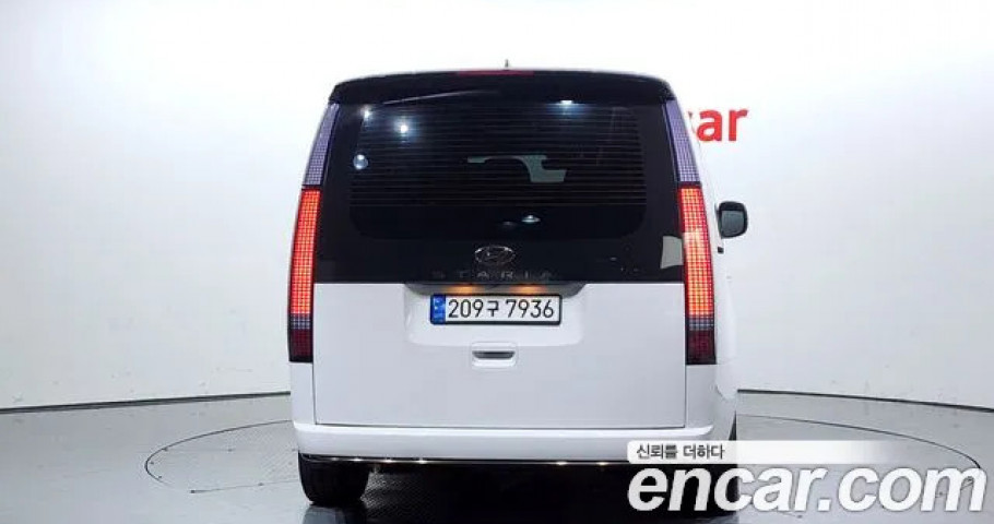 Hyundai Staria 