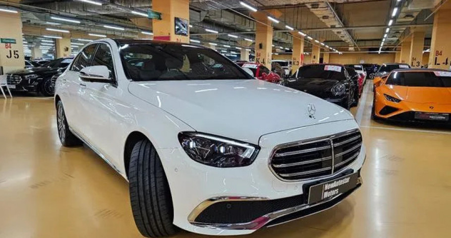 Mercedes-Benz E-Class 