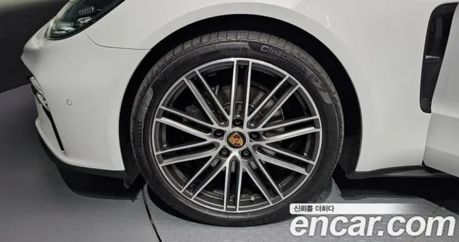 Porsche Panamera 