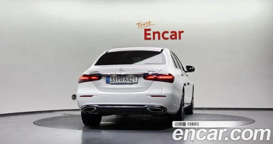 Mercedes-Benz E-Class 
