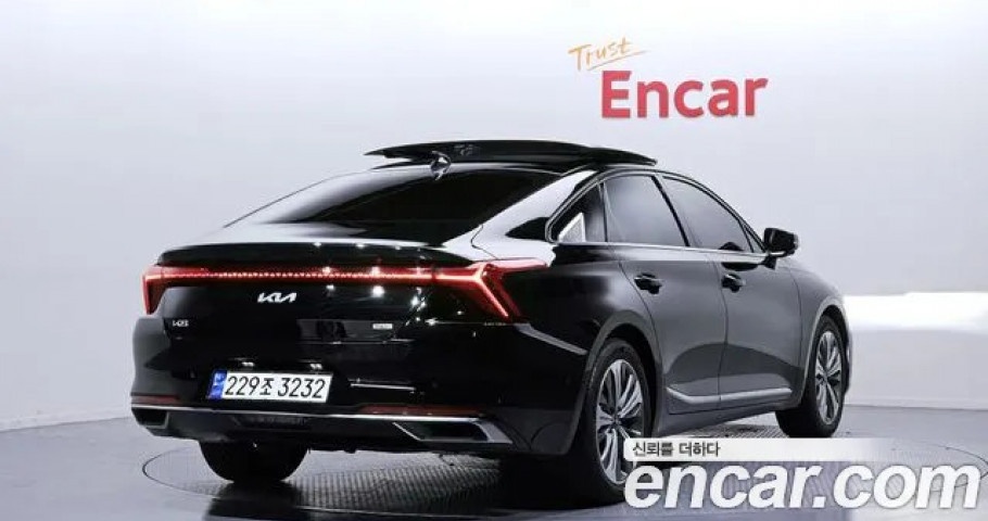 Kia K8 