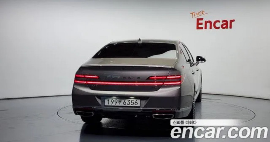 Genesis G90 