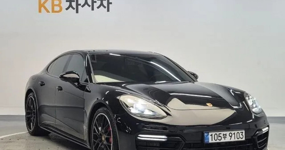 Porsche Panamera 