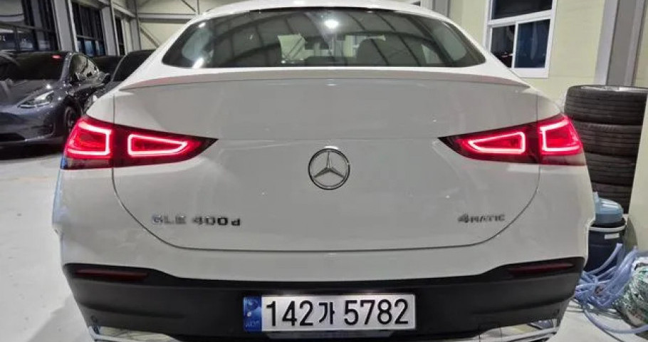 Mercedes-Benz GLE-Class 