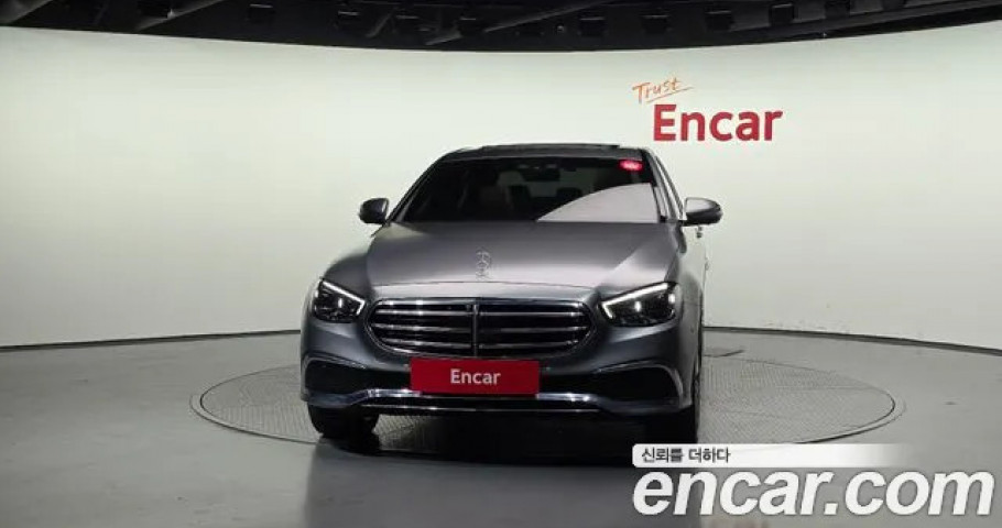 Mercedes-Benz E-Class 