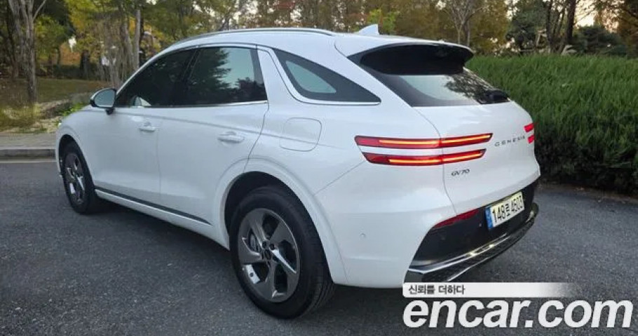 Genesis Gv70 