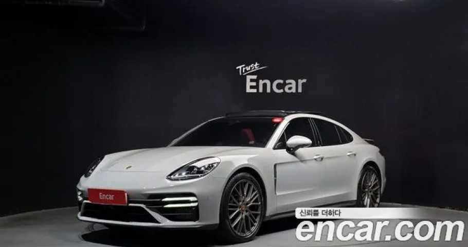 Porsche Panamera 