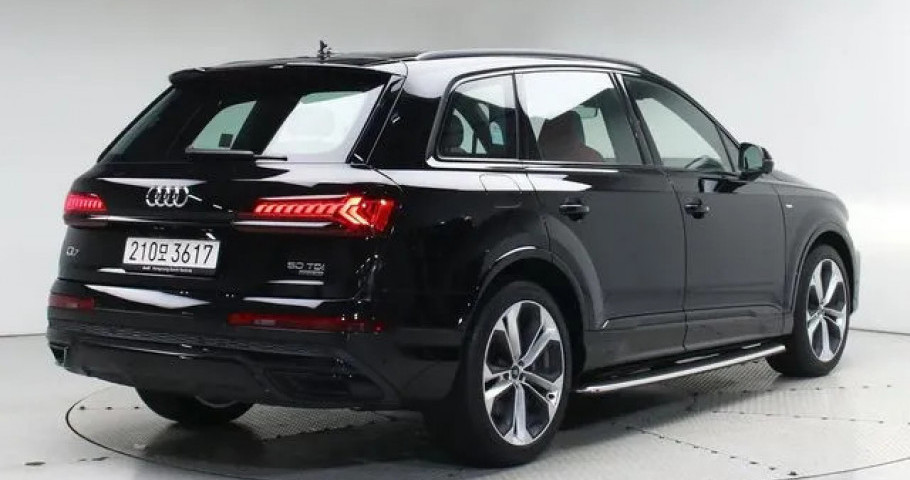 Audi Q7 
