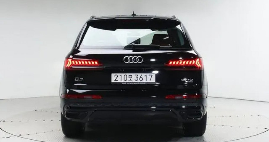 Audi Q7 