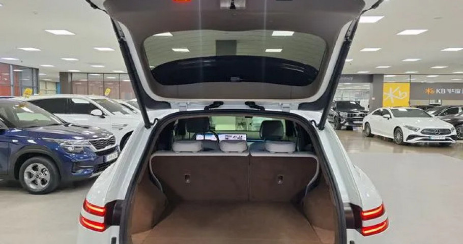 Genesis Gv70 