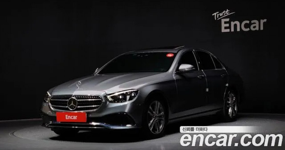 Mercedes-Benz E-Class 