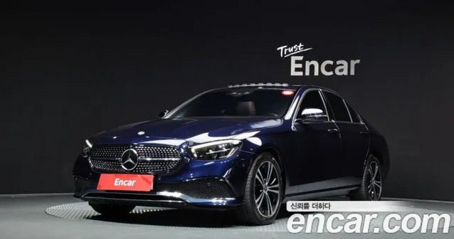Mercedes-Benz E-Class 