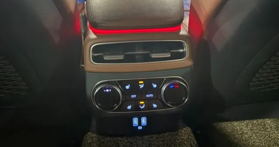 Genesis Gv70 