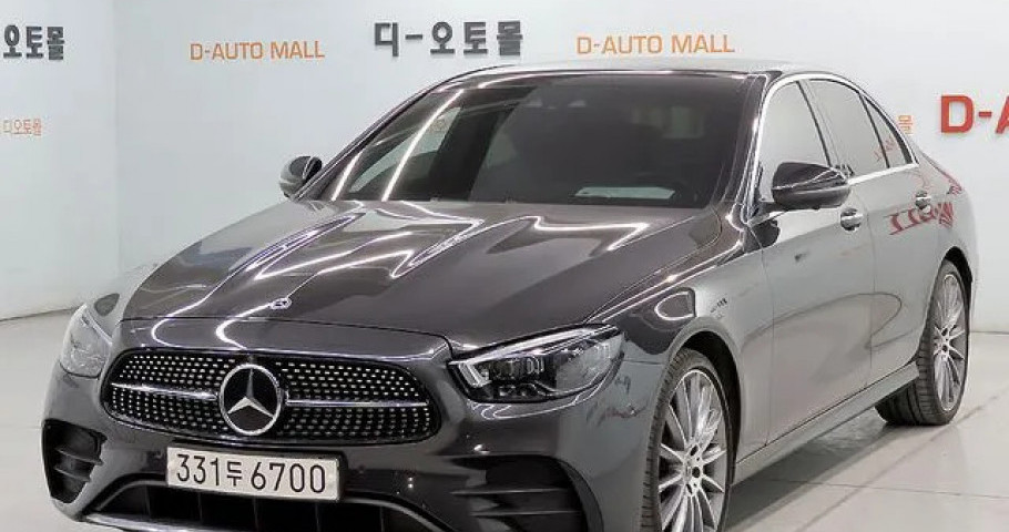 Mercedes-Benz E-Class 