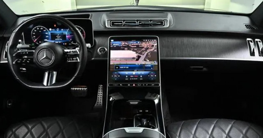 Mercedes-Benz S-Class 
