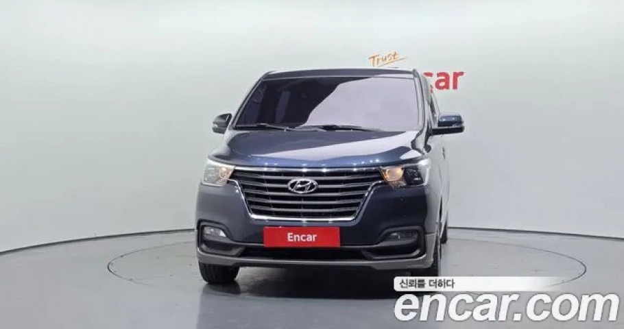 Hyundai Starex 