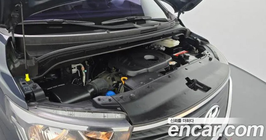 Hyundai Starex 