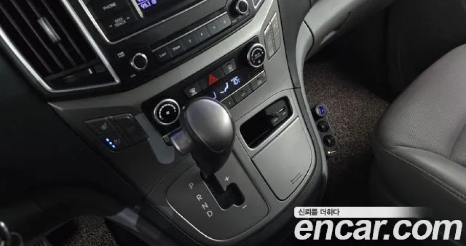 Hyundai Starex 